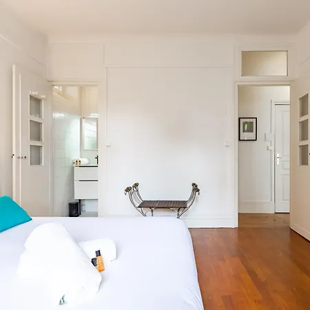 Collection Centre-ville Gare Apartman *